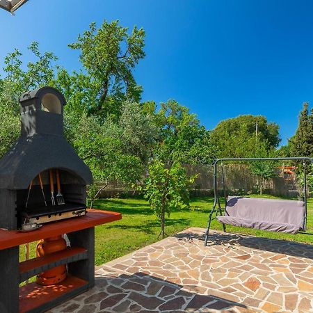 Holiday House Chill Out Loborika Marčana Екстериор снимка