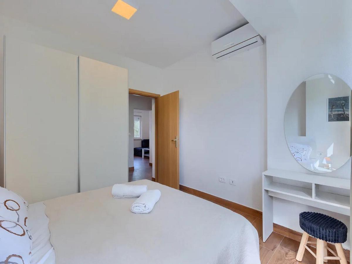 Holiday House Chill Out Loborika Marčana Екстериор снимка