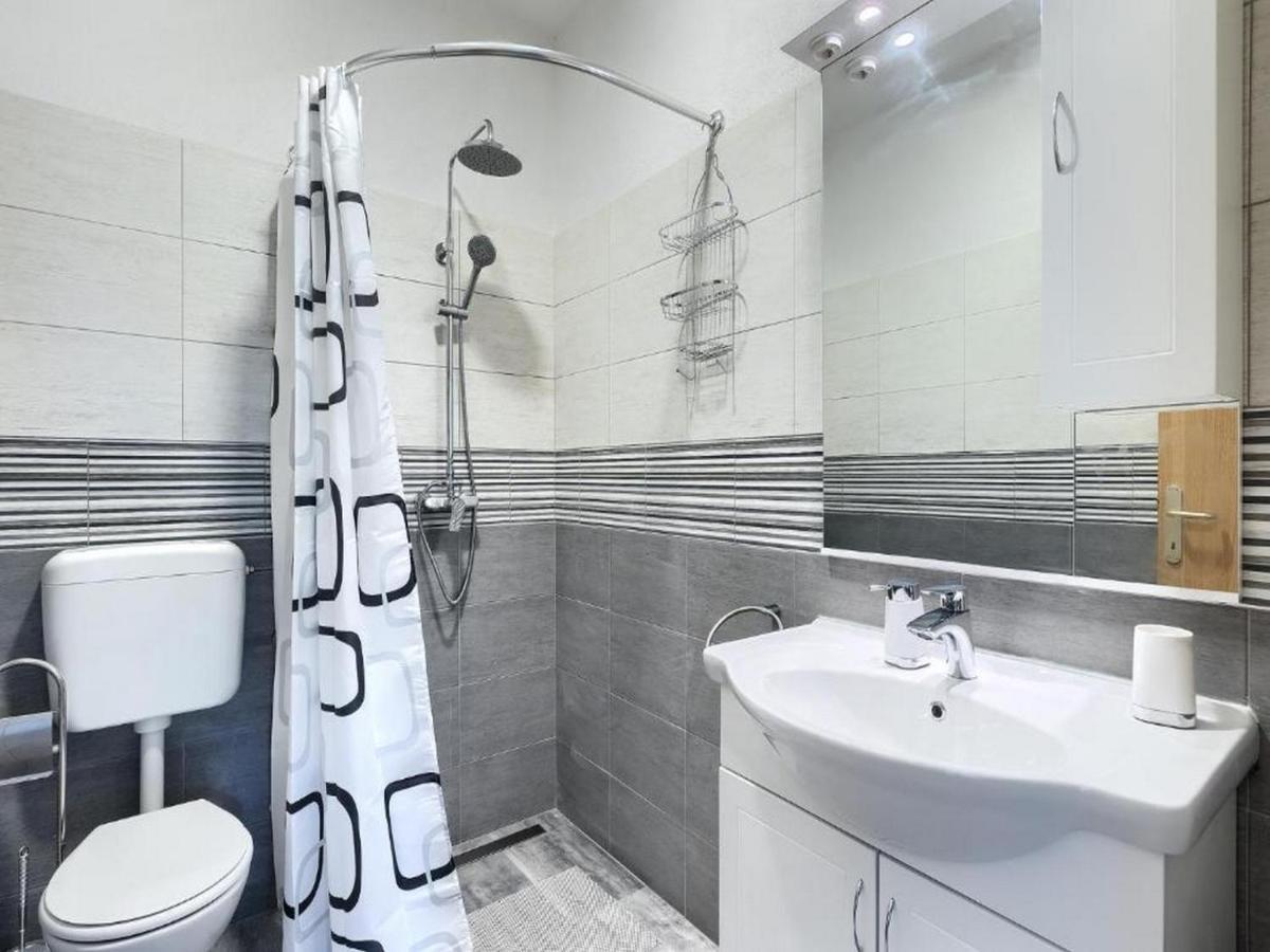Holiday House Chill Out Loborika Marčana Екстериор снимка