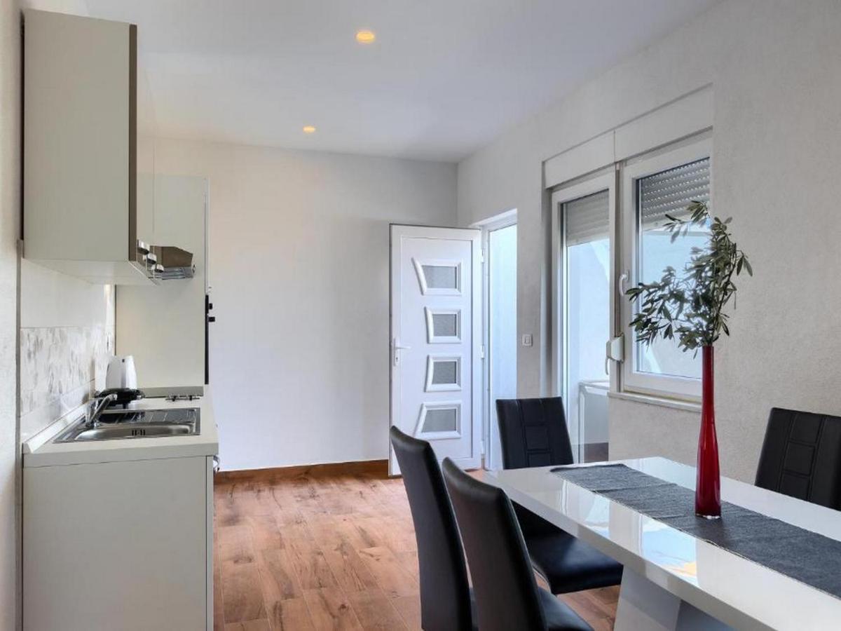Holiday House Chill Out Loborika Marčana Екстериор снимка