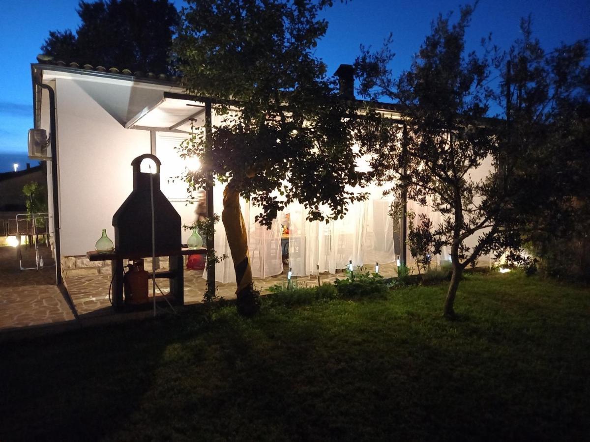 Holiday House Chill Out Loborika Marčana Екстериор снимка