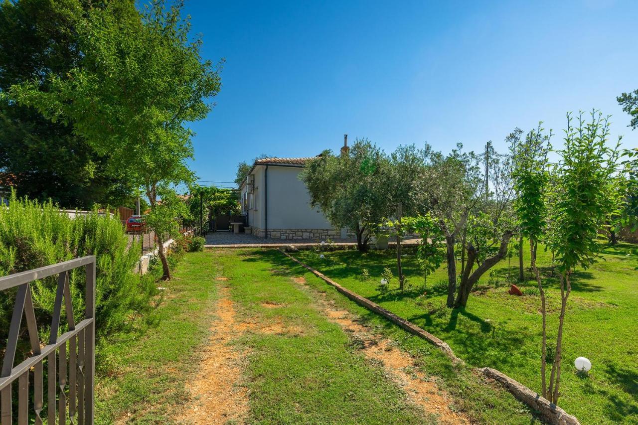 Holiday House Chill Out Loborika Marčana Екстериор снимка