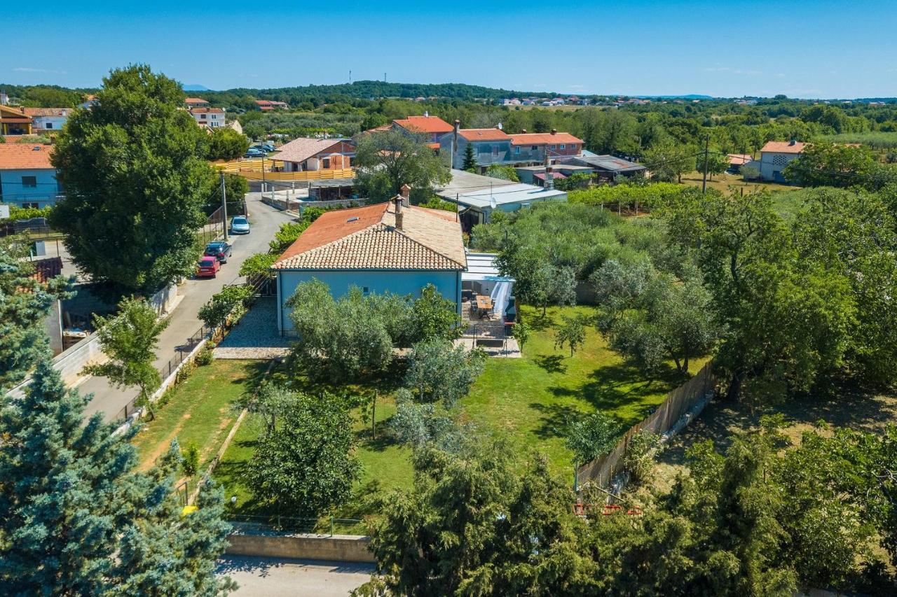 Holiday House Chill Out Loborika Marčana Екстериор снимка
